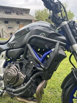 Yamaha MT 07 - 5