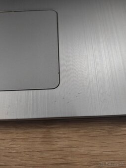 Asus vivobook 17 - 5