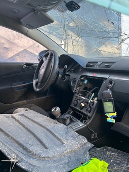 (Rezervované)Volkswagen Passat b6 2.0tdi 103kw BMP - 5