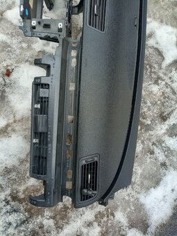 Prístrojovka Passat b6 - 5