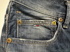 Pánske,kvalitné džínsy Tommy HILFIGER - veľkosť 33/32 - 5