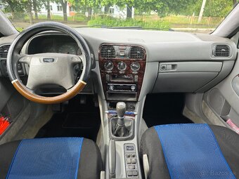 Volvo V40 1.8i Benzín + LPG (85kW - 116PS) - 5