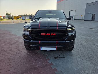 DODGE RAM 1500 LARAMIE 5.7 HEMI V8 401PS FULL LED KOLESO 22 - 5