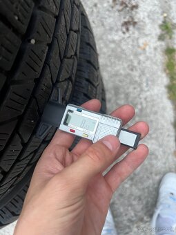 Scorpion Pirelli 235/60/R17 - 5