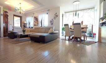 Novinka Rodinný dom s bazénom v lukratívnej lokalite - Nitr - 5