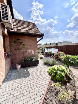 Ponúkame Vám na predaj moderne zrekonštruovaný poschodový ro - 5