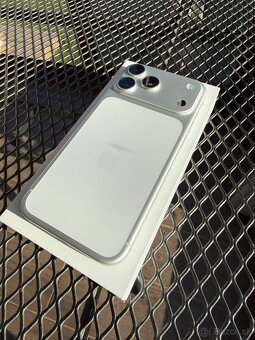 iPhone 17 Pro Max 256gb Silver - 5