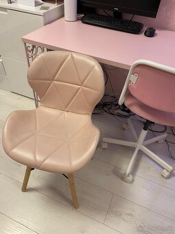Ružový písací stôl - 5