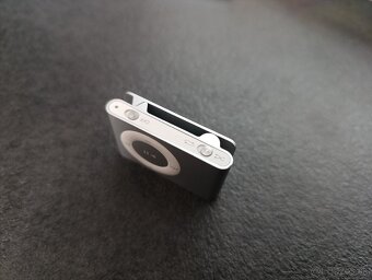 APPLE iPod SHUFFLE 2 - 5