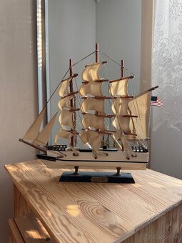 🛳️ Drevené modely lodí – ručne vyrábané dekorácie - 5