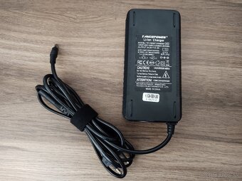 Li-ion nabíjačka 48V/54.6V, 4A, 5.5x2.1mm, aktívne chladenie - 5