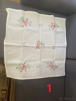 Darujem ručne vyšívane obrusy a sety obrusov - 5