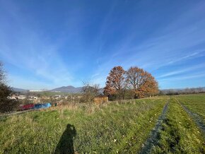 Predám prekrásny stavebný pozemok - 5