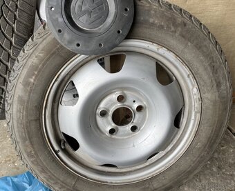 zimne pneu 235/55/R17 a disky - 5