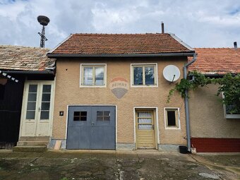 Na predaj dom s veľkým ovocným sadom v obci Uhorské - 5