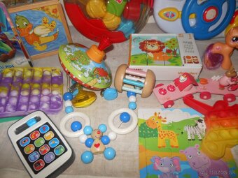 Veľká krabica detských hračiek - 5