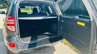 Toyota Rav4 D4-D 4x4 - 5