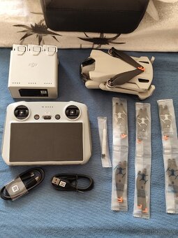 DJI Mini 3 Fly More Combo (DJI RC) (GL) - 5