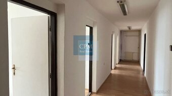 Ponúkame na prenájom kancelárske priestory na Miletičovej ul - 5