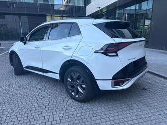 Prenájom KIA SPORTAGE 1.6 T-GDi HEV GT-Line AWD A/T - 5