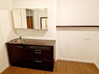 Prenajmem nebytový priestor v starom meste BA na Žilinskej - 5