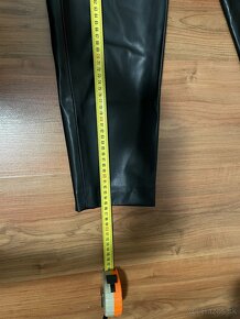 Zara koženkové nohavice - 5