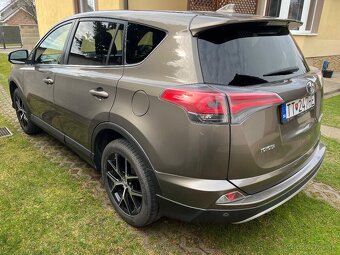 Toyota RAV4 - 5