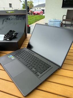 Notebook ASUS Zephyrus G16 2023–RTX 4050 i7 16GB / SSD - 5
