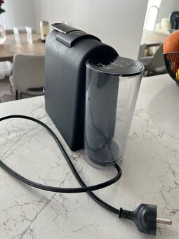 Nespresso kavovar so zasobnikom na kapsule - 5