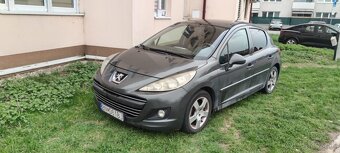 Peugeot 207 1.6 HDi
- 5