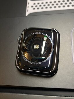 Apple Watch Series 5 Nike+ 44mm, 5 remienkov - 5