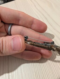 Vintage gotická brošňa Alchemy – ruža a had, ručná práca z A - 5