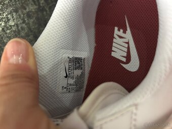 Tenisky Nike , cena kus - 5