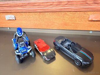 Predam tri kovove modely - 5