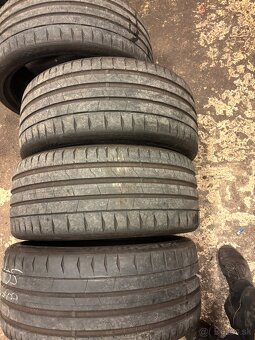 255/35R21 - 5