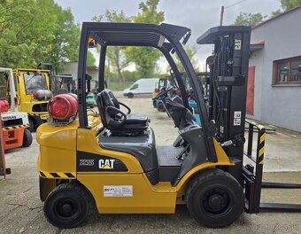 Vysokozdvižný vozík CATERPILLAR GP25N LPG - 5