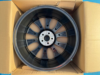 Crater Antracit 5x100 R18 7Jx18 ET39 Škoda Scala Kamiq NOVÉ - 5