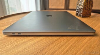 MacBook Pro 16” i7 / 16GB / 500GB SSD – výborný stav - 5