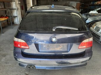 Rozpredam BMW E61 530d Automat farba modra orient blau. - 5