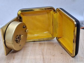 Predám starý funkčný cestovný budík De Luxe 16 € - 5