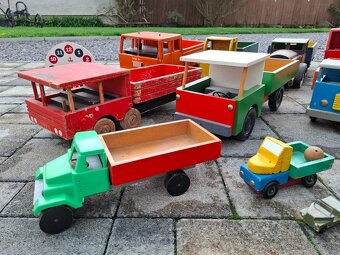 Staré drevené hračky - 5