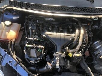 Predám Ford Focus ST 2.0 TDCi (136 k) - 5