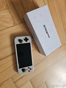 Retroid Pocket 3+ - 5