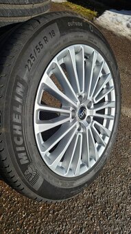 Originální Audi R18 8J ET39 – kvalitní Michelin – - 5