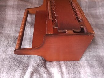 debna s ruckou drevena - 5