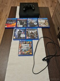 PS4 1TB + hry 150 € - 5