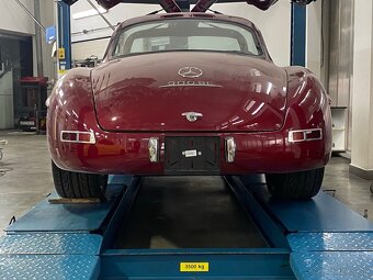 Mercedes Benz Gullwing Replika - 5