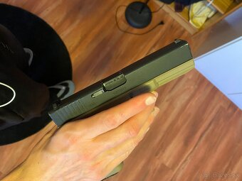 Airsoft pištoľ Glock 17 - 5