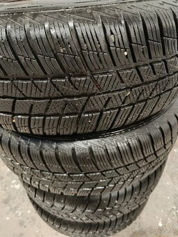 Predám zimné pneumatiky 215/65 R16 - 5