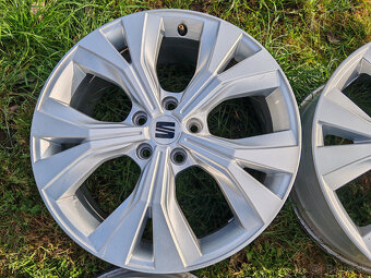 5x112 R18 7J ET45 Original Seat - 5